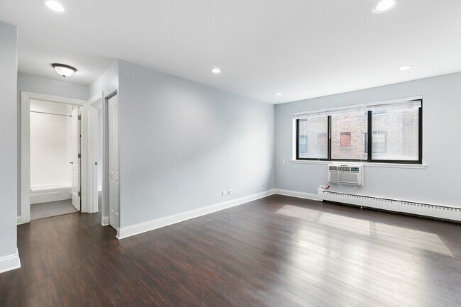 Photo - 5534 N Kenmore Ave