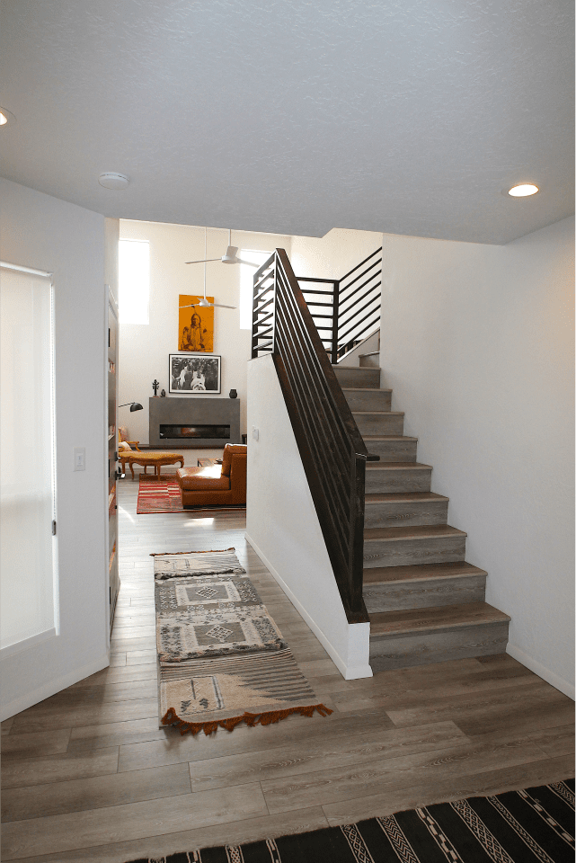 Photo - 801 Southeast Cir NW