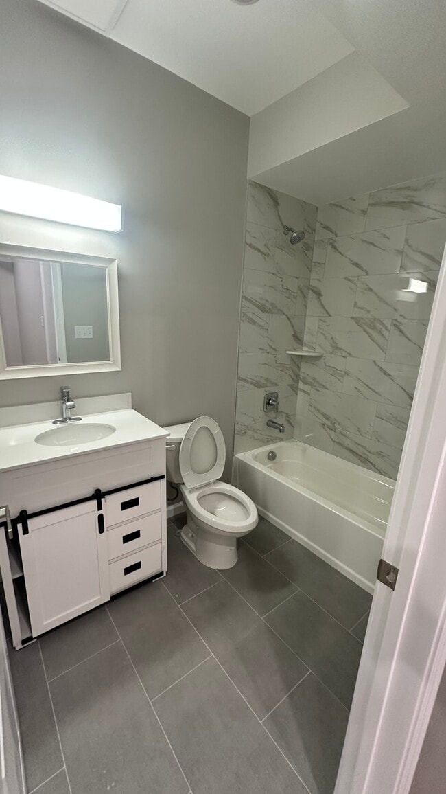 Photo - 275-277-277 16th Ave Unit 204