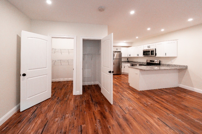 Photo - 19 Academy Dr Unidad 1-12