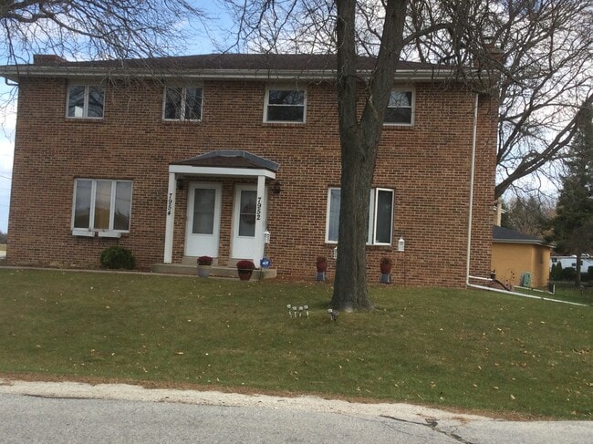 Photo - 7952 Daniel Ct Townhome