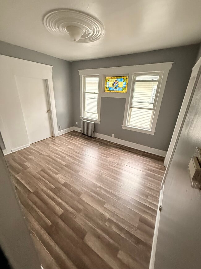 395 E 9th Ave