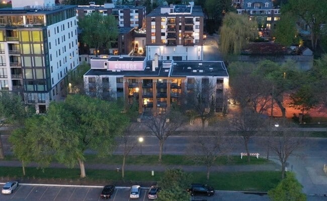 Photo - 311 Kenwood Apartments