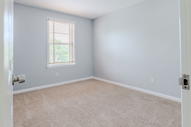 Photo - 1111 Maxwell Ave