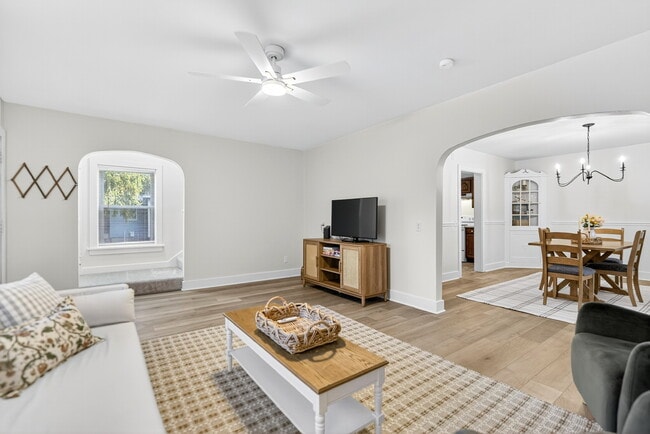 Photo - 1389 Mt Pleasant Rd