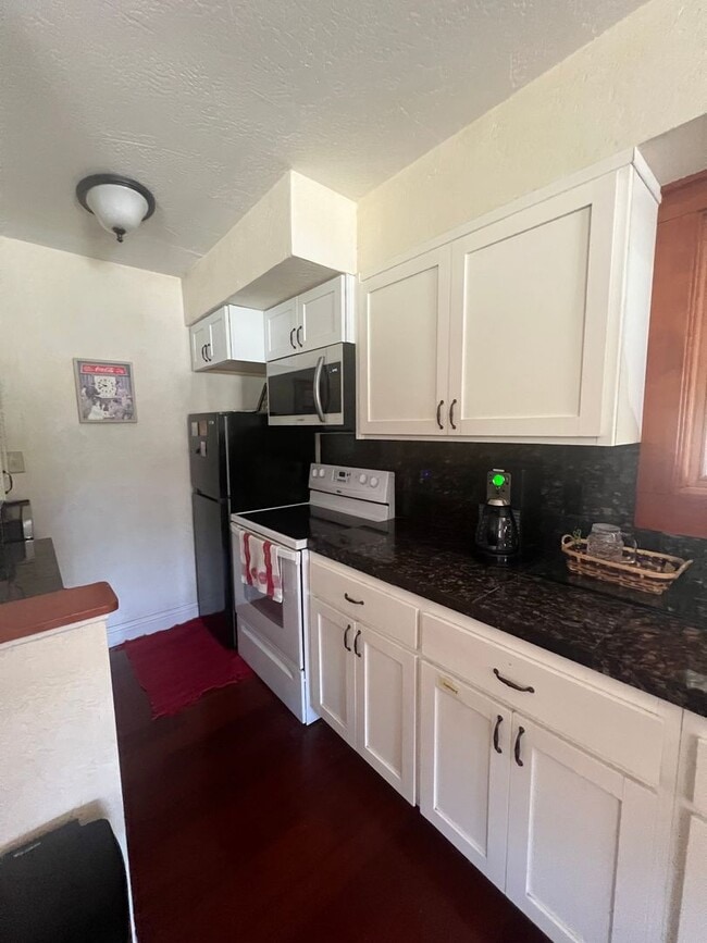 Photo - One of a kind rural cottage with use of sh...