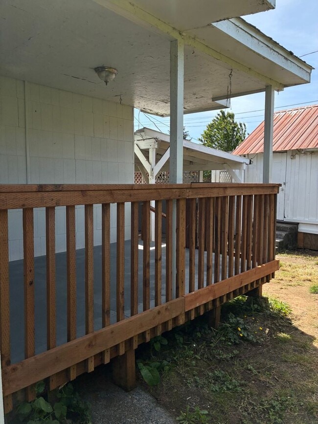 Photo - Country Charmer in Town Coquille
