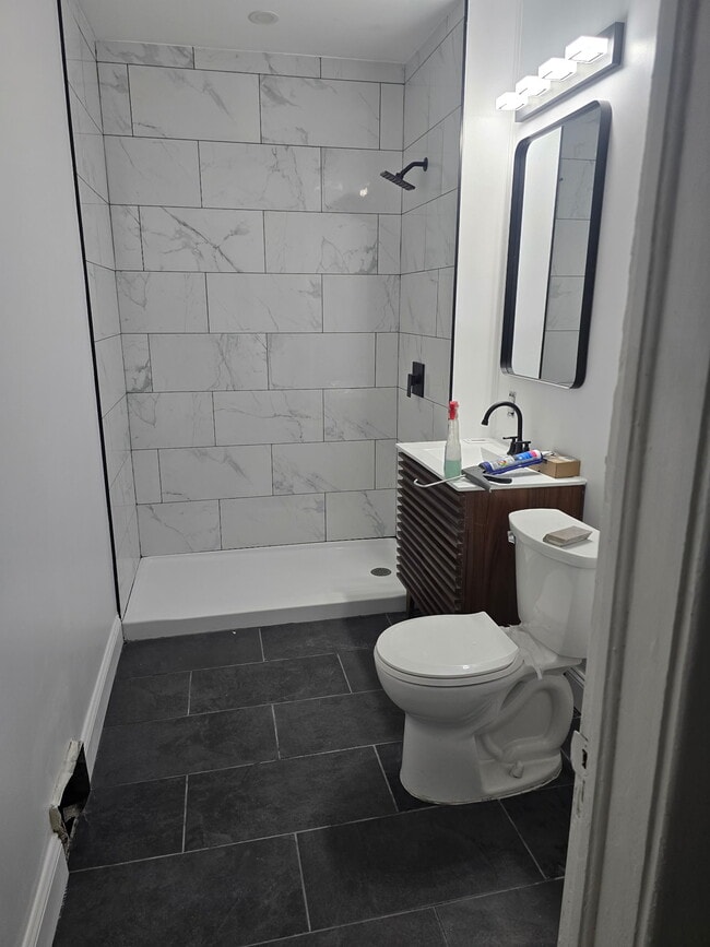 Photo - 68 Murray St Unit 3 Bedroom 1 Bath
