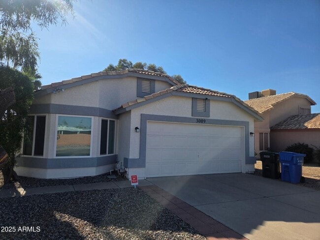 Building Photo - 3009 E Utopia Rd