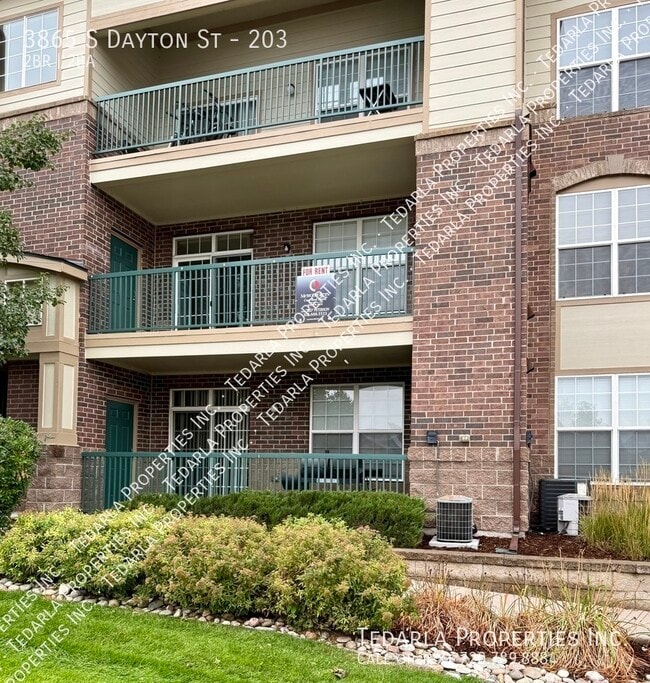 Building Photo - 3865 S Dayton St Unit 203