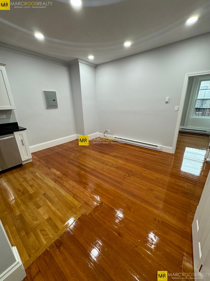 Photo - 464 Commonwealth Ave