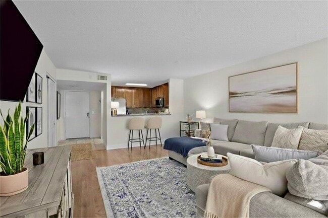 Building Photo - 3650 Ashford Dunwoody Rd NE Unit 515