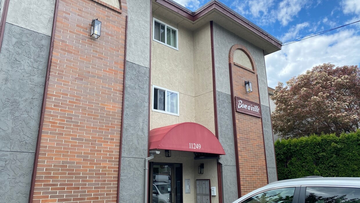 Photo - 11249 Greenwood Ave N (Seattle, WA)
