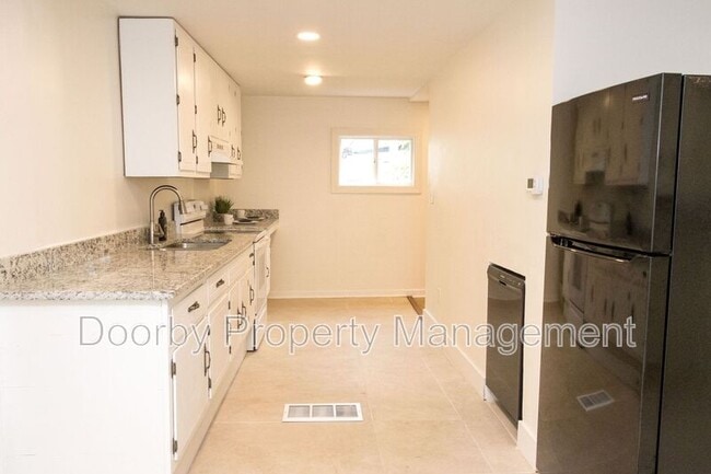 Photo - 814 N Germantown Rd