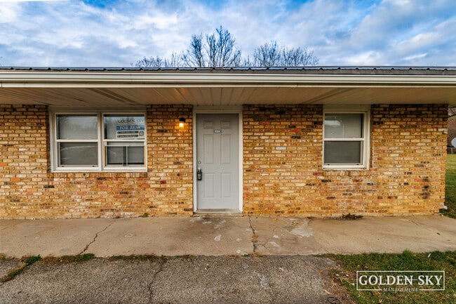 Building Photo - 6304 E Piccadilly Rd