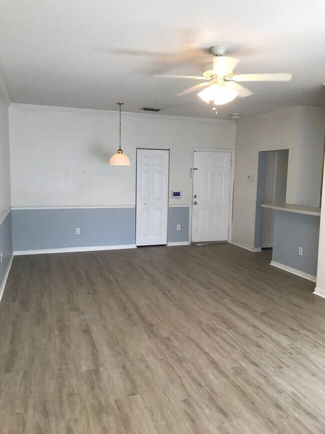 Photo - 3589 Conroy Rd Unit 1023