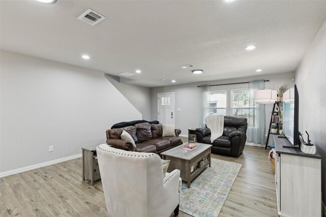 Photo - 5816 Grayson St