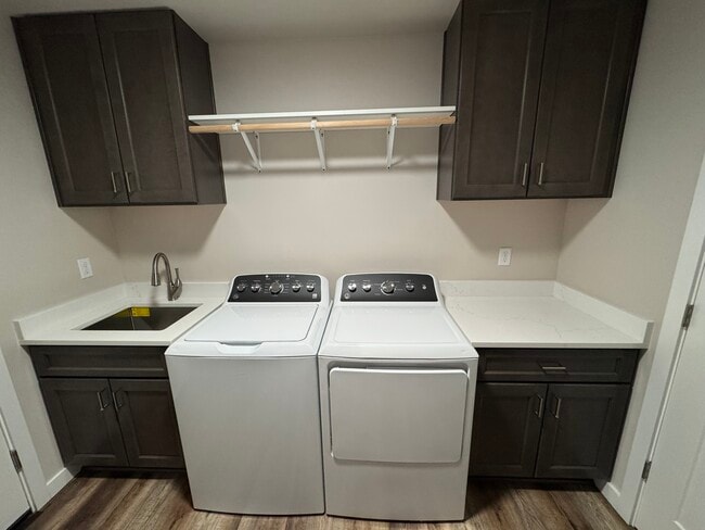 Photo - 764 Evergreen Way