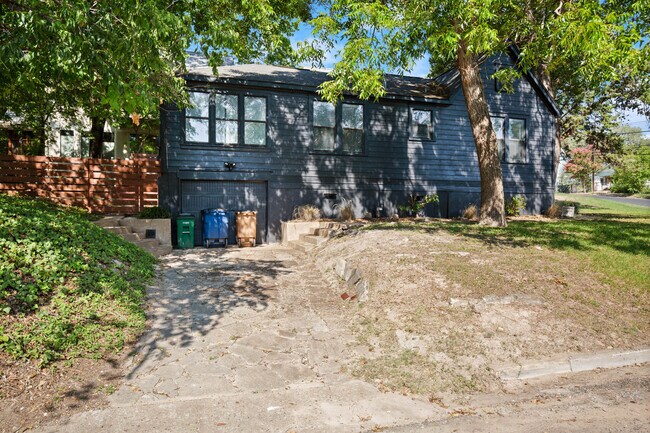 Photo - 515 E Monroe St