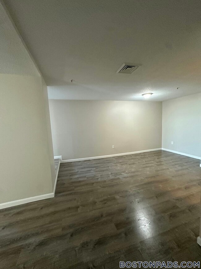 2 Weaver Street Unit 220