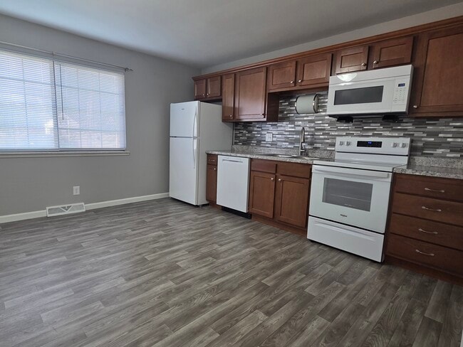 Photo - 5526 Humbert Rd