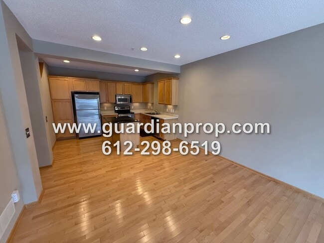 Photo - Townhouse in The Lakes of Blaine Available Now, Large Open Floor Plan, Lower Office, Large Balcony