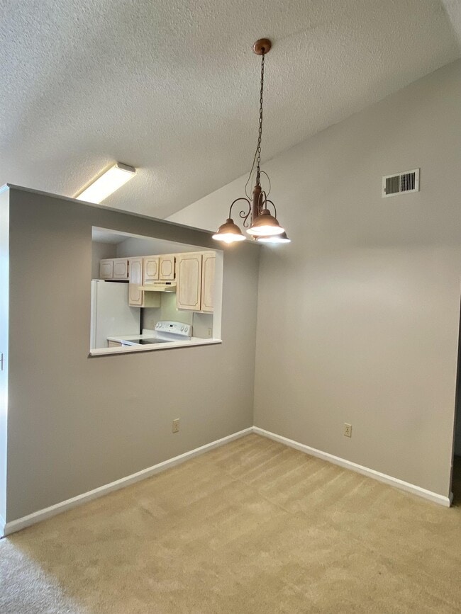 Photo - 910 Brett Dr