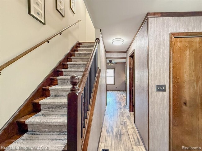 Photo - 174 Lange Ave