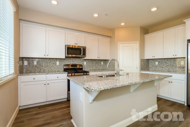 Photo - 1250 Victorian St