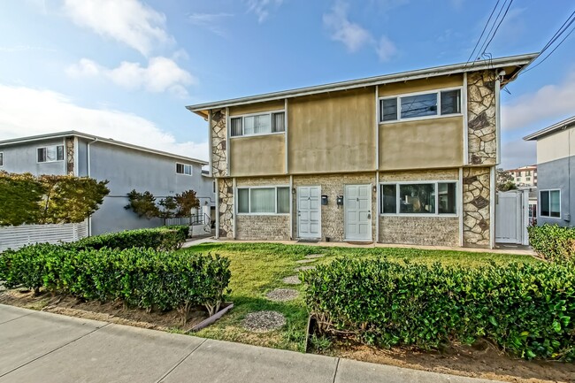 Photo - 2016 Nelson Ave Unit B