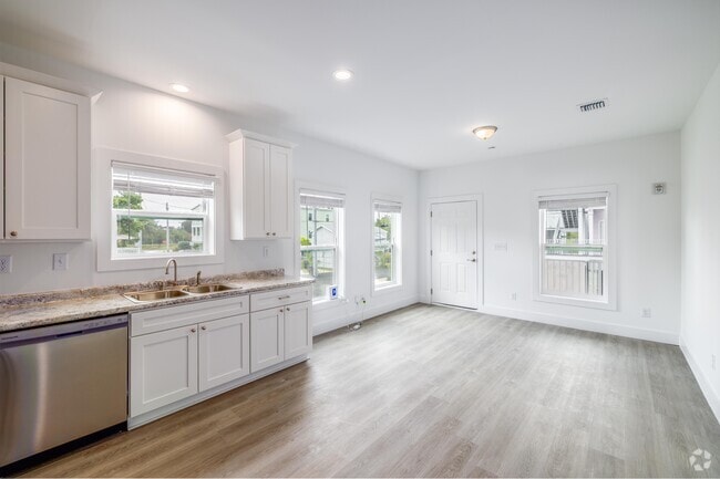 2BR, 2BA - 900SF - Living Room/Kitchen