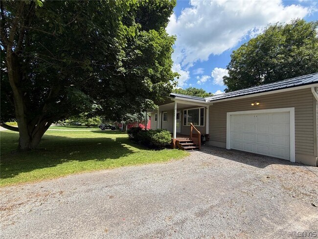Photo - 1648 White Bridge Rd