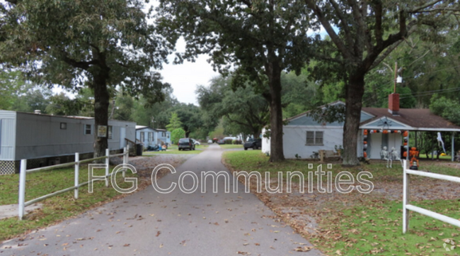 Building Photo - 8947 Salamander Rd Rental