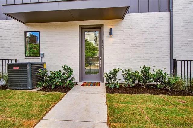 Photo - 5703 Lindell Ave