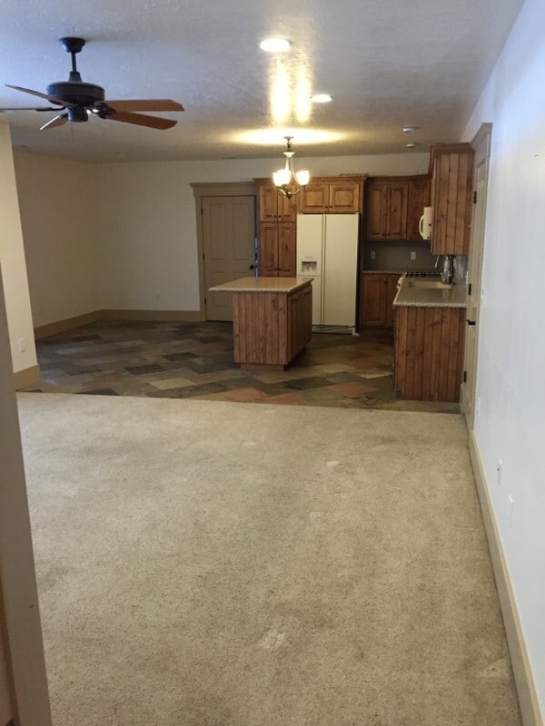 Photo - 450 S 820 E