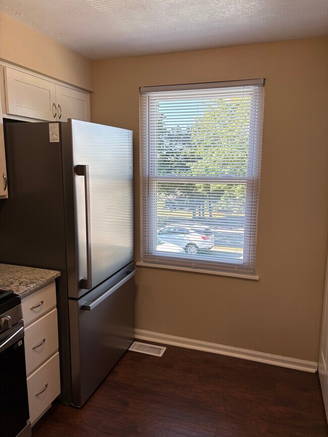 Photo - 802 Lexington Dr