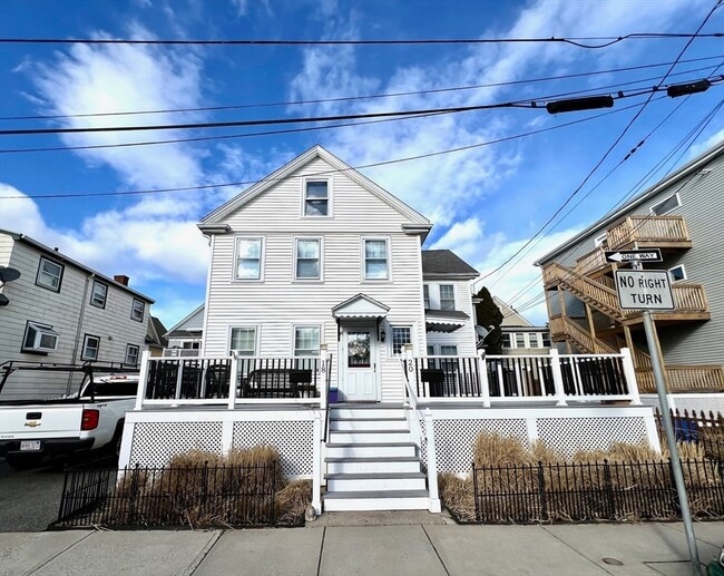 Building Photo - 20 Beacon St Unit 2