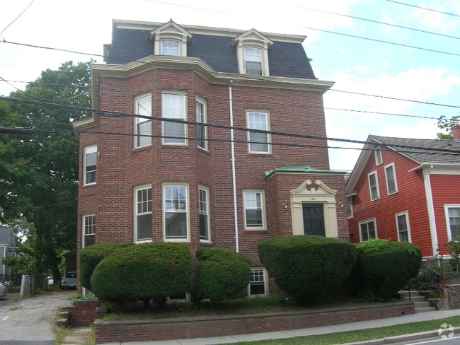 Building Photo - 226 Gano St Rental