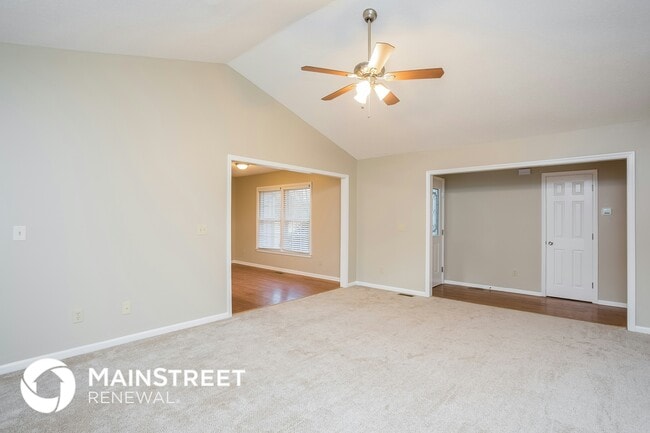 Photo - 5701 Chinaberry Pl