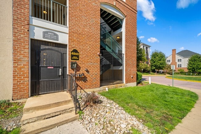 Photo - Two-bedroom, two-bathroom model with a den, located on the third floor. Unit #391