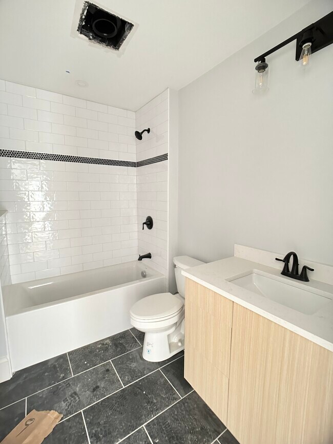 Photo - 12 Surrey St