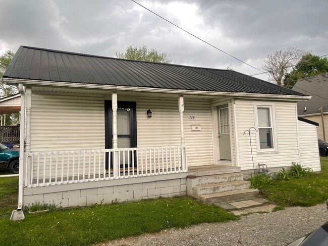 Building Photo - One Bedroom Home