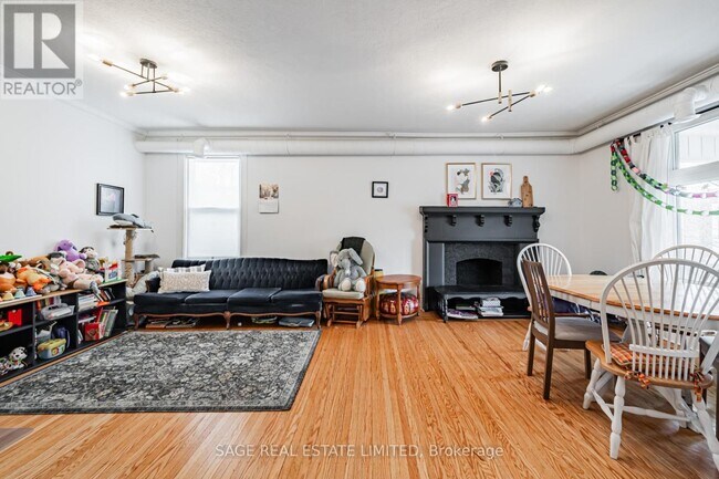 Photo - 459 Aberdeen Ave