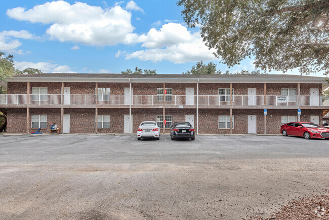 Building Photo - 936 Barrow St Rental