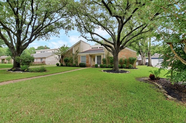 Photo - 15326 Glamorgan Dr