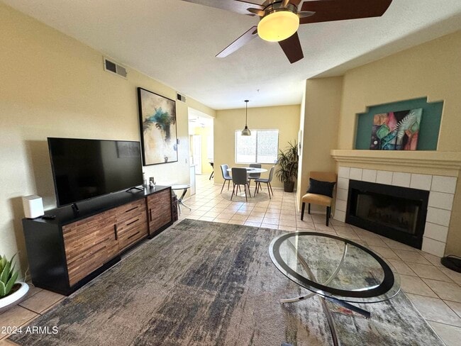 15050 N Thompson Peak Pkwy Unidad 1065