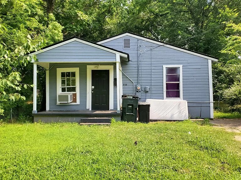 Photo - 215 W 84th St House