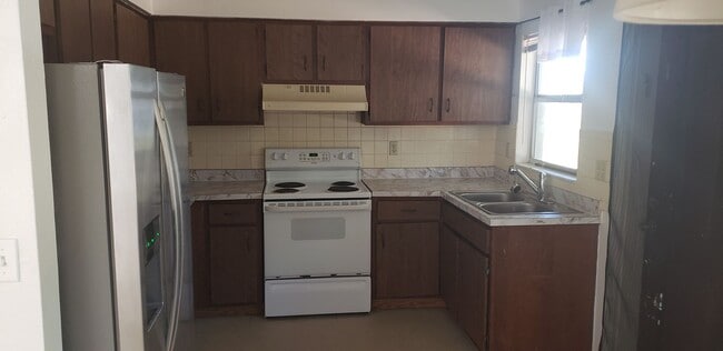 Photo - Oak Street Unit 1115 E Oak 2