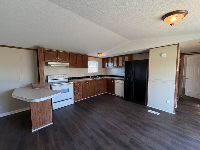 Photo - 941 N Bucks Pocket Rd SE