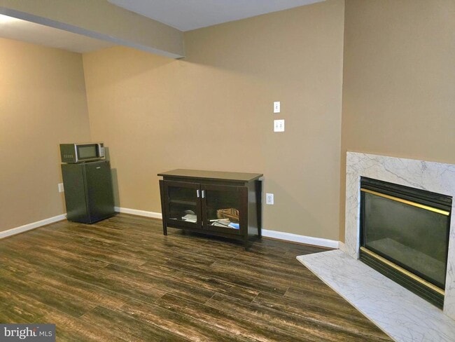 Photo - 3516 Community Dr